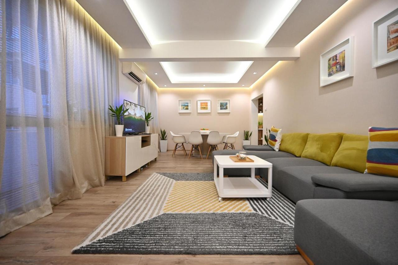 Modern Central 2-Bedroom Apartment With Parking Varna Exterior photo